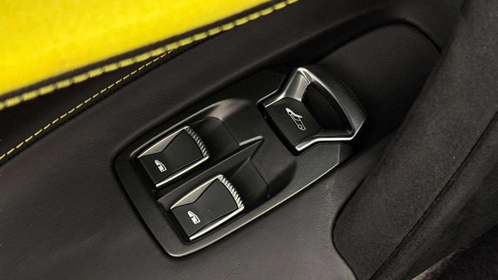 New 2027 McLaren 750S Spider RWD image 27