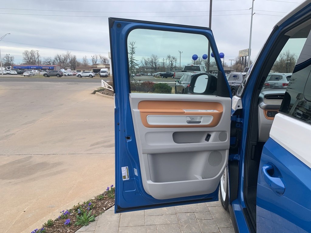 New 2025 Volkswagen ID. Buzz 1st Edition image 7