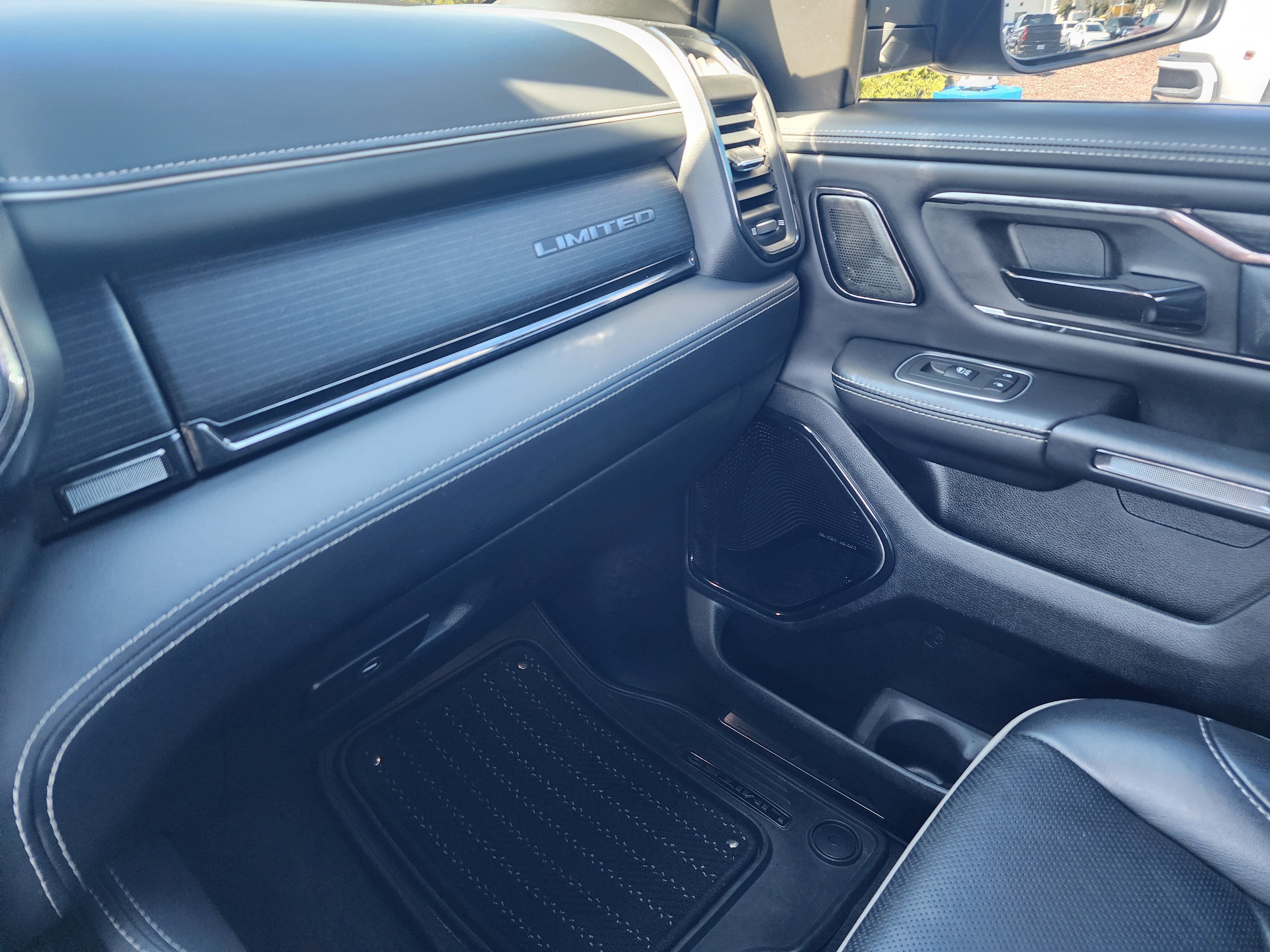 Used 2022 RAM 1500 Limited w/ Night Edition image 38