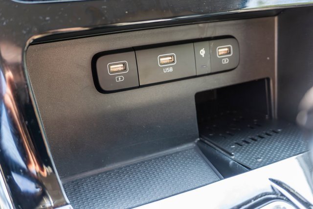 Used 2022 Kia Carnival SX image 37