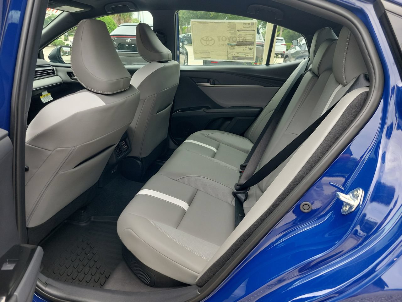 Used 2026 Toyota Camry SE FWD image 11