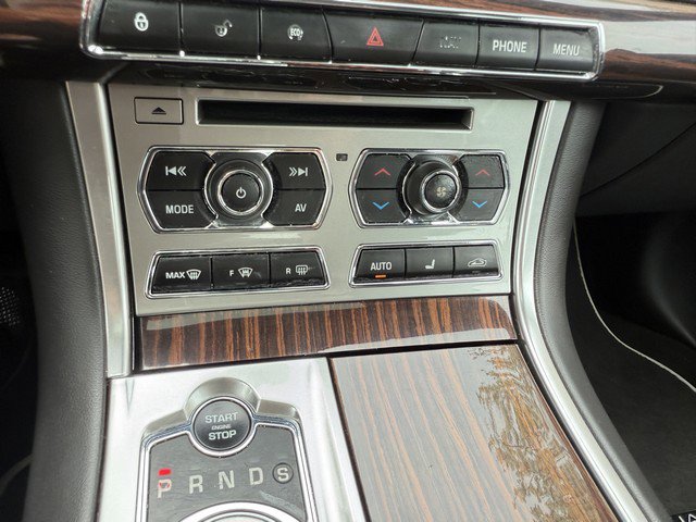 Used 2014 Jaguar XF 3.0 AWD/4WD image 34