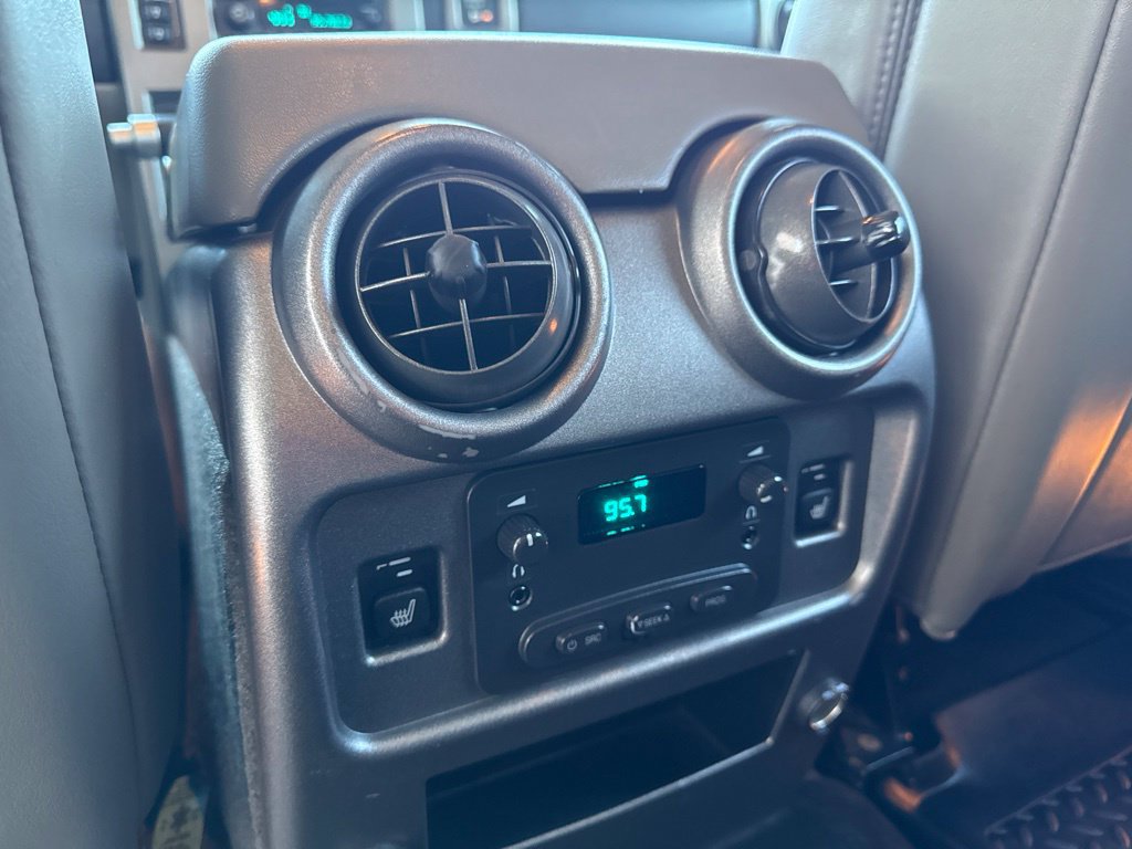 Used 2004 HUMMER H2 w/ Preferred Equipment Group AWD/4WD image 26