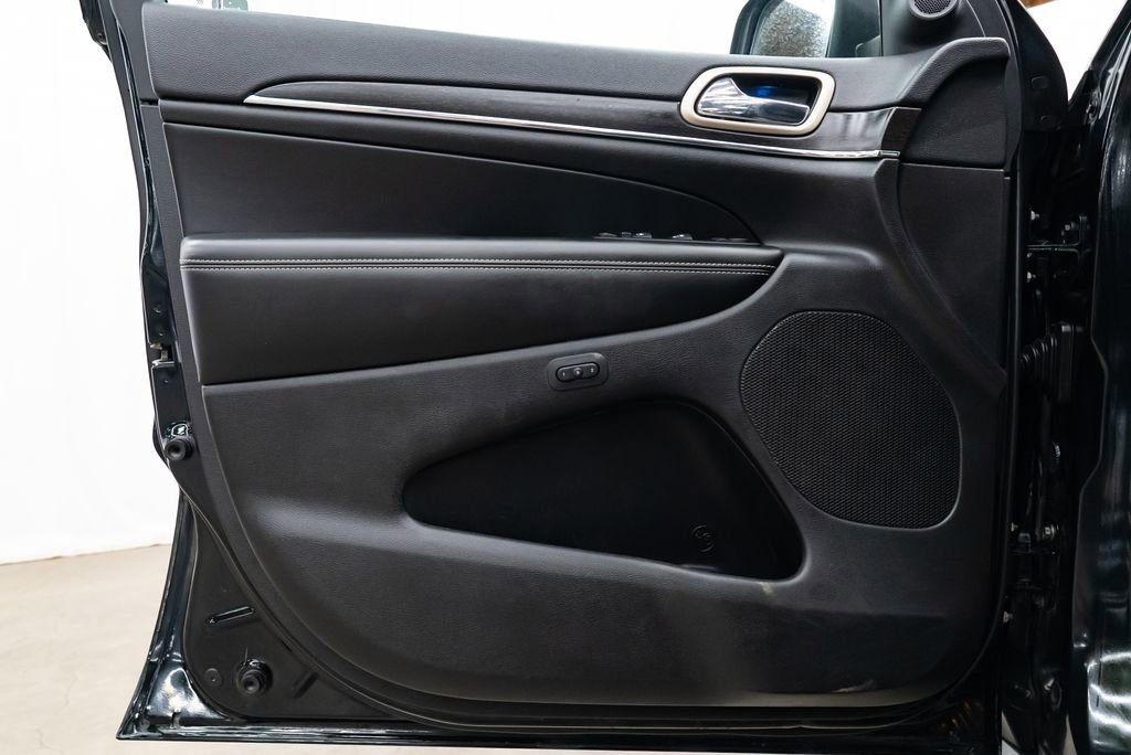 Used 2015 Jeep Grand Cherokee Limited image 23