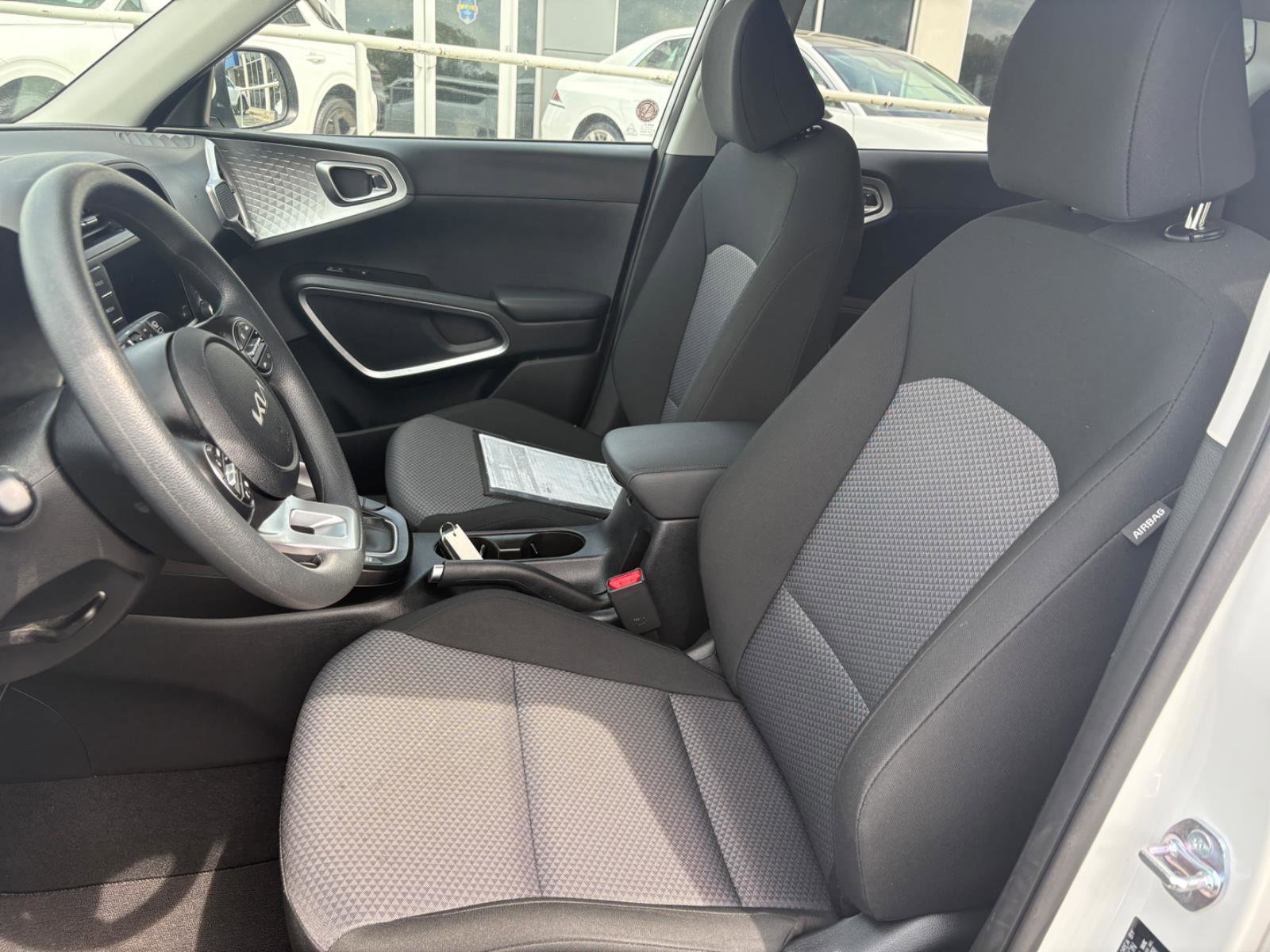 Used 2025 Kia Soul LX image 16