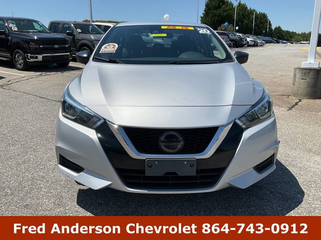 Used 2020 Nissan Versa S FWD image 2