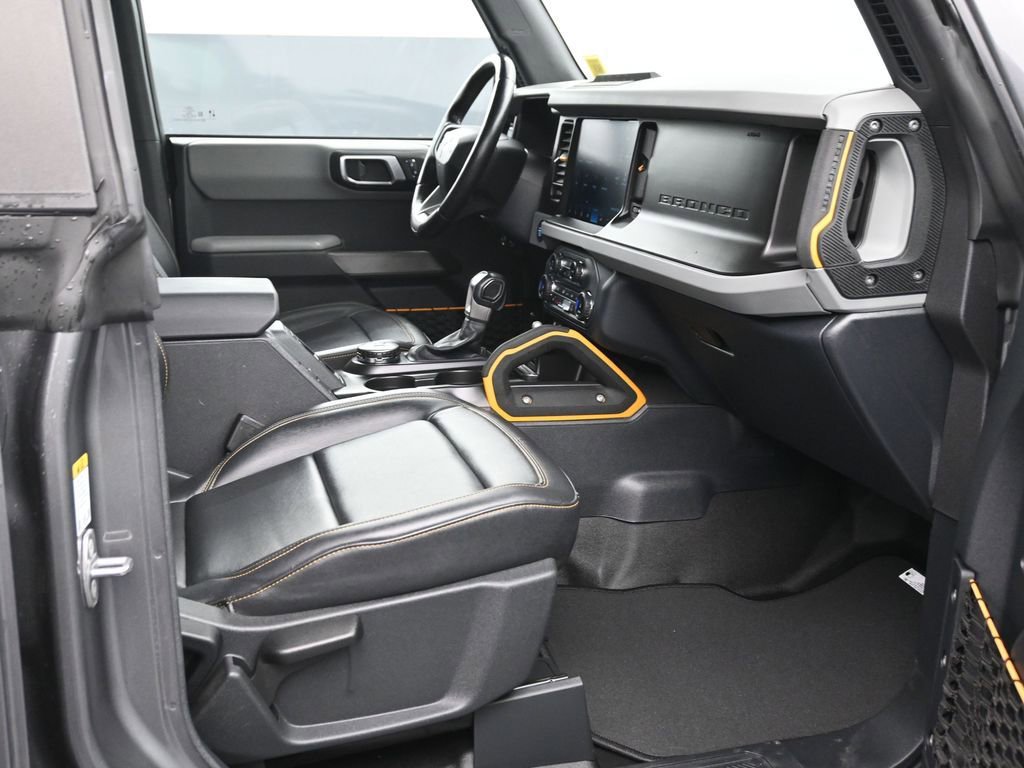 Used 2022 Ford Bronco Badlands image 12