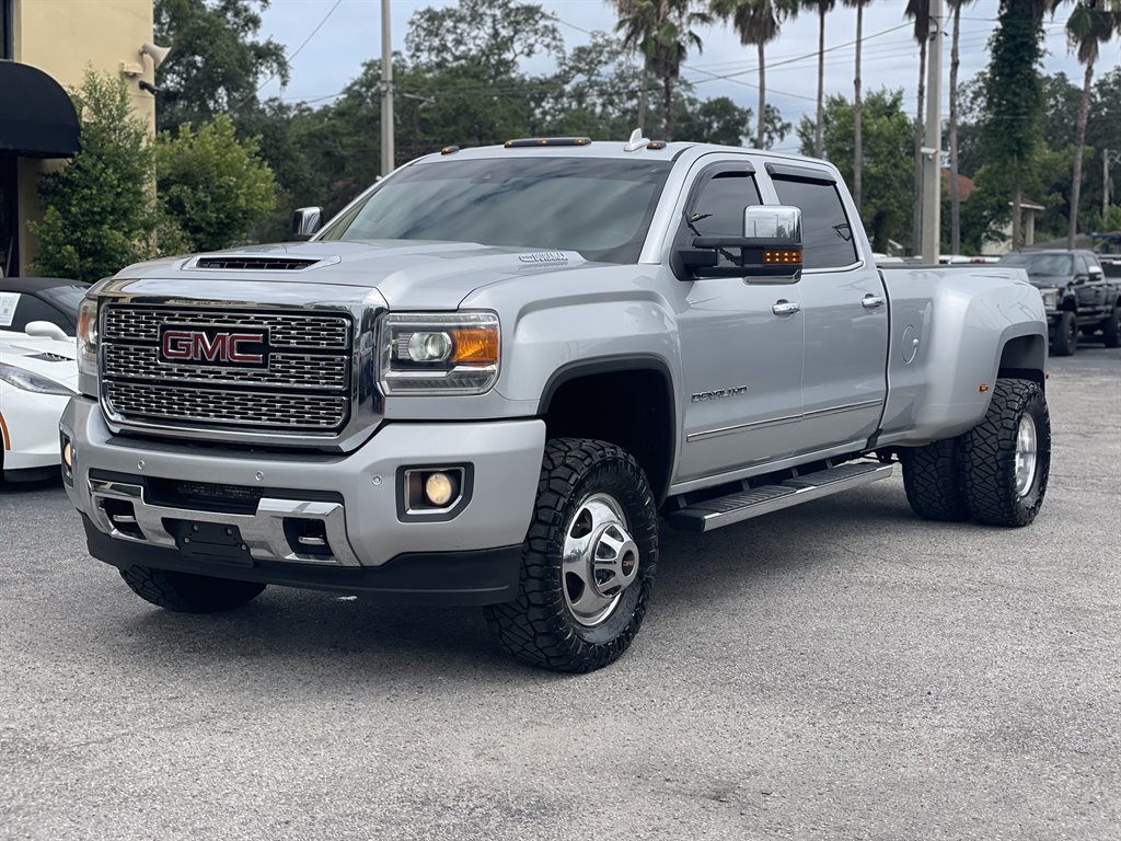 Used 2018 GMC Sierra 3500 Denali w/ Duramax Plus Package AWD/4WD image 20