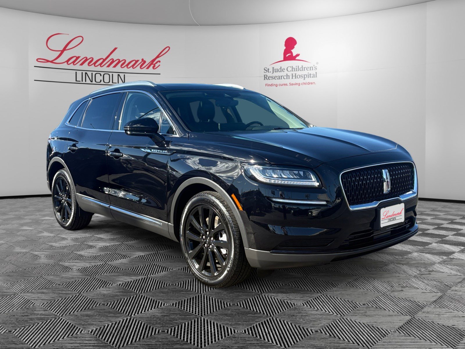 Certified 2023 Lincoln Nautilus Reserve w/ Monochromatic Package image 7