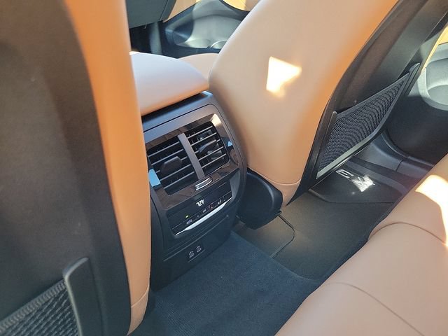 Used 2024 BMW X3 sDrive30i w/ M Sport Package RWD image 13