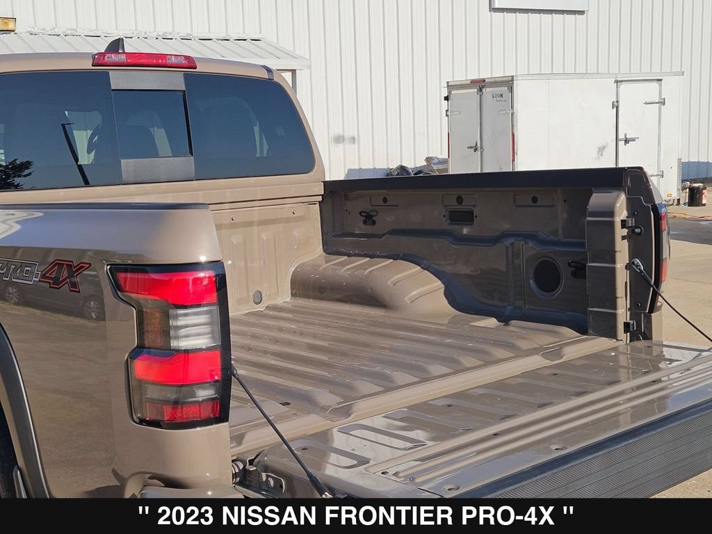 Used 2023 Nissan Frontier PRO-4X w/ Technology Package AWD/4WD image 32