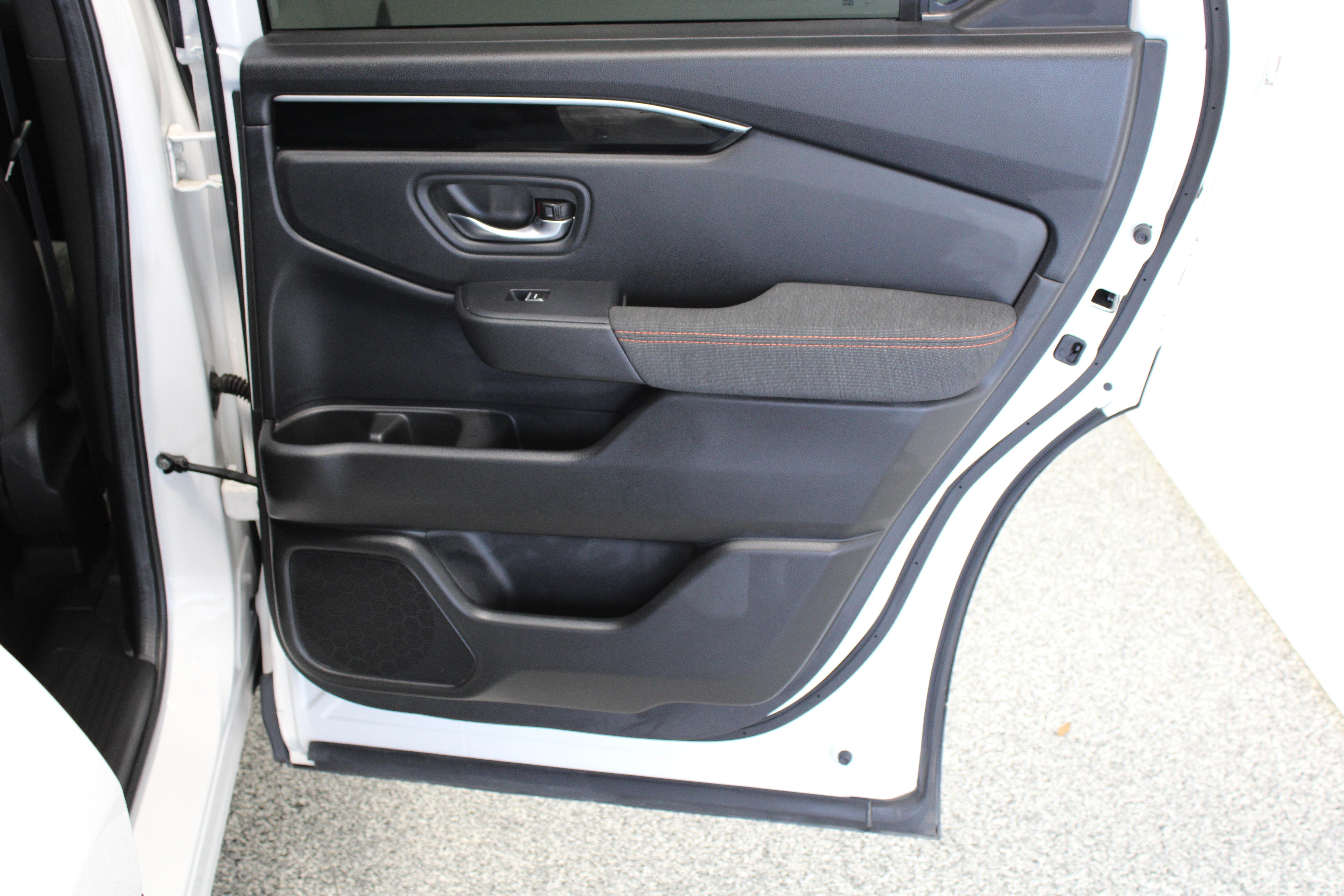 Used 2025 Honda Pilot Sport image 34