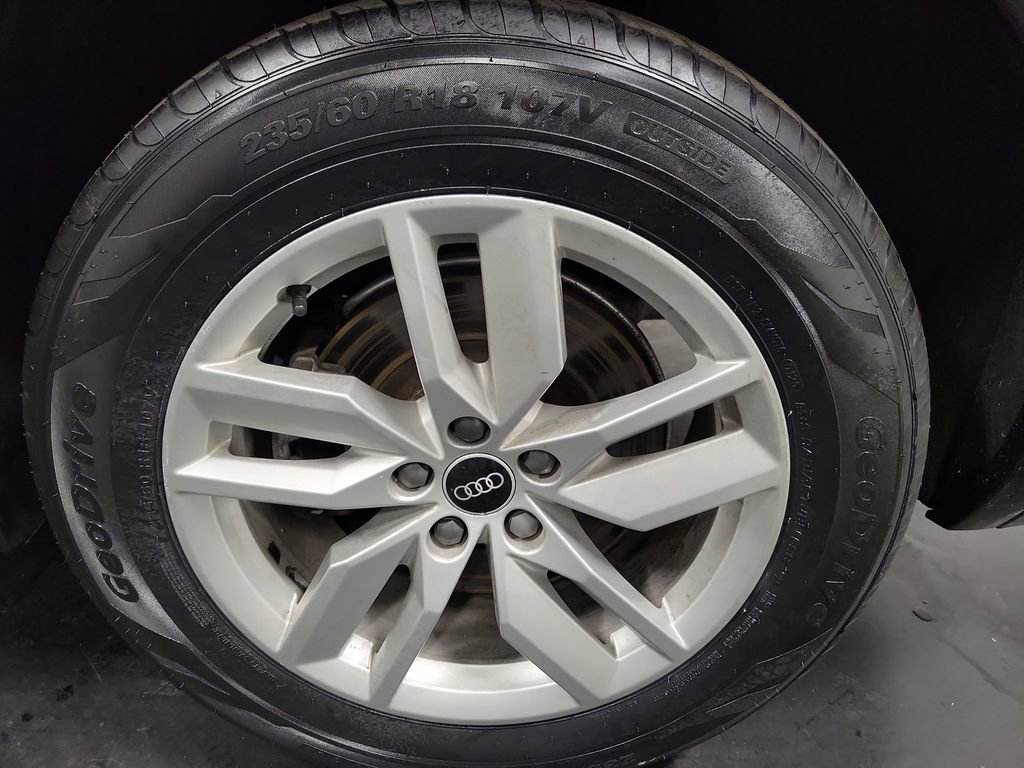 Used 2022 Audi Q5 2.0T Premium w/ Convenience Package image 10