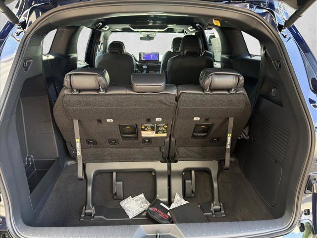 New 2026 Toyota Sienna Platinum AWD/4WD image 25
