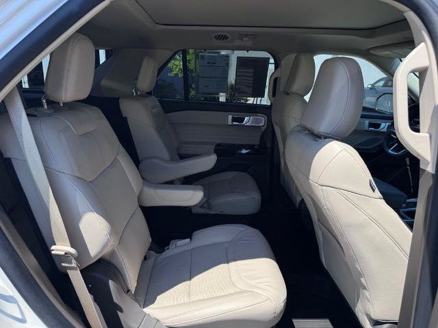 Certified 2023 Ford Explorer Platinum w/ Technology Package AWD/4WD image 22