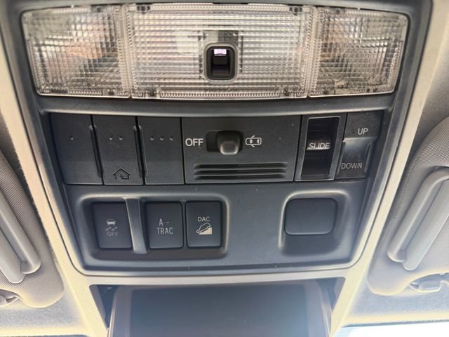 Used 2011 Toyota 4Runner SR5 AWD/4WD image 30