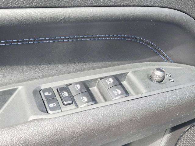 Certified 2025 Jeep Compass Latitude w/ Sun & Sound Group AWD/4WD image 33
