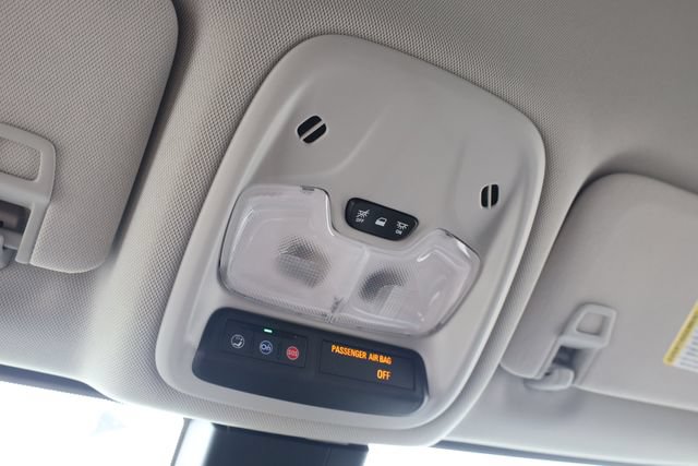 Used 2023 Chevrolet Bolt EUV LT w/ Convenience Package FWD image 26