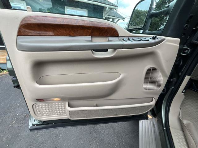 Used 2000 Ford Excursion Limited AWD/4WD image 7