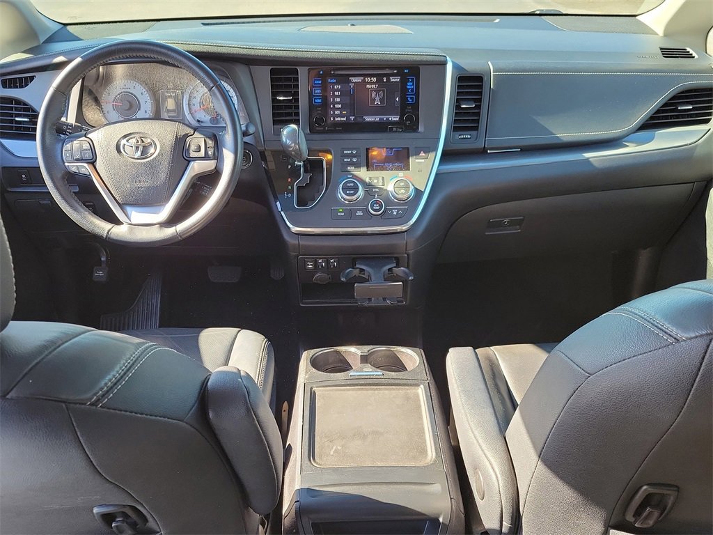Used 2017 Toyota Sienna SE image 16