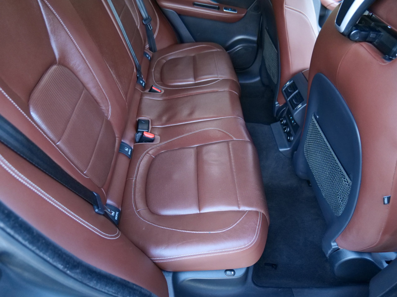 Used 2019 Jaguar F-PACE S image 41