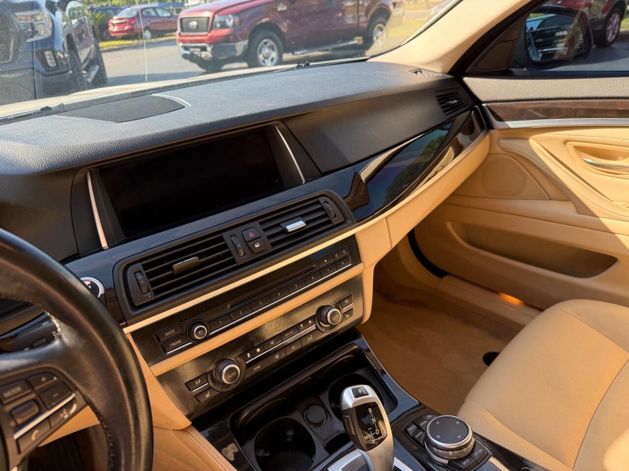 Used 2015 BMW 528i Sedan RWD image 6