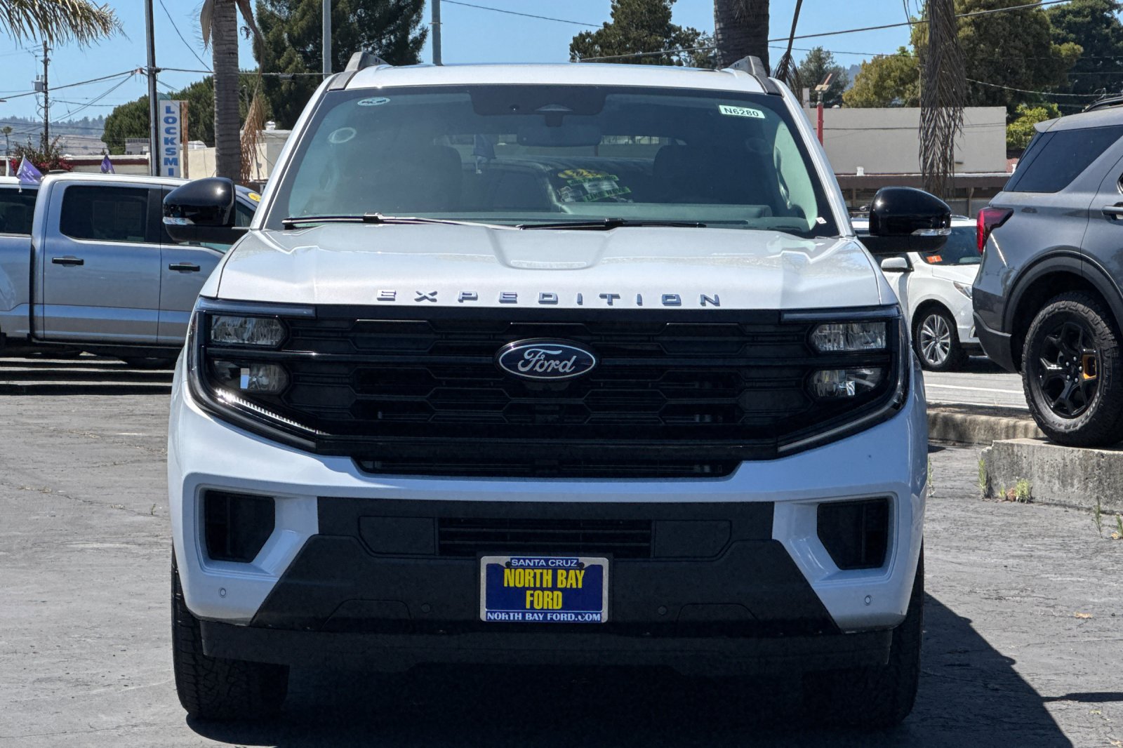 New 2026 Ford Expedition Active AWD/4WD image 9