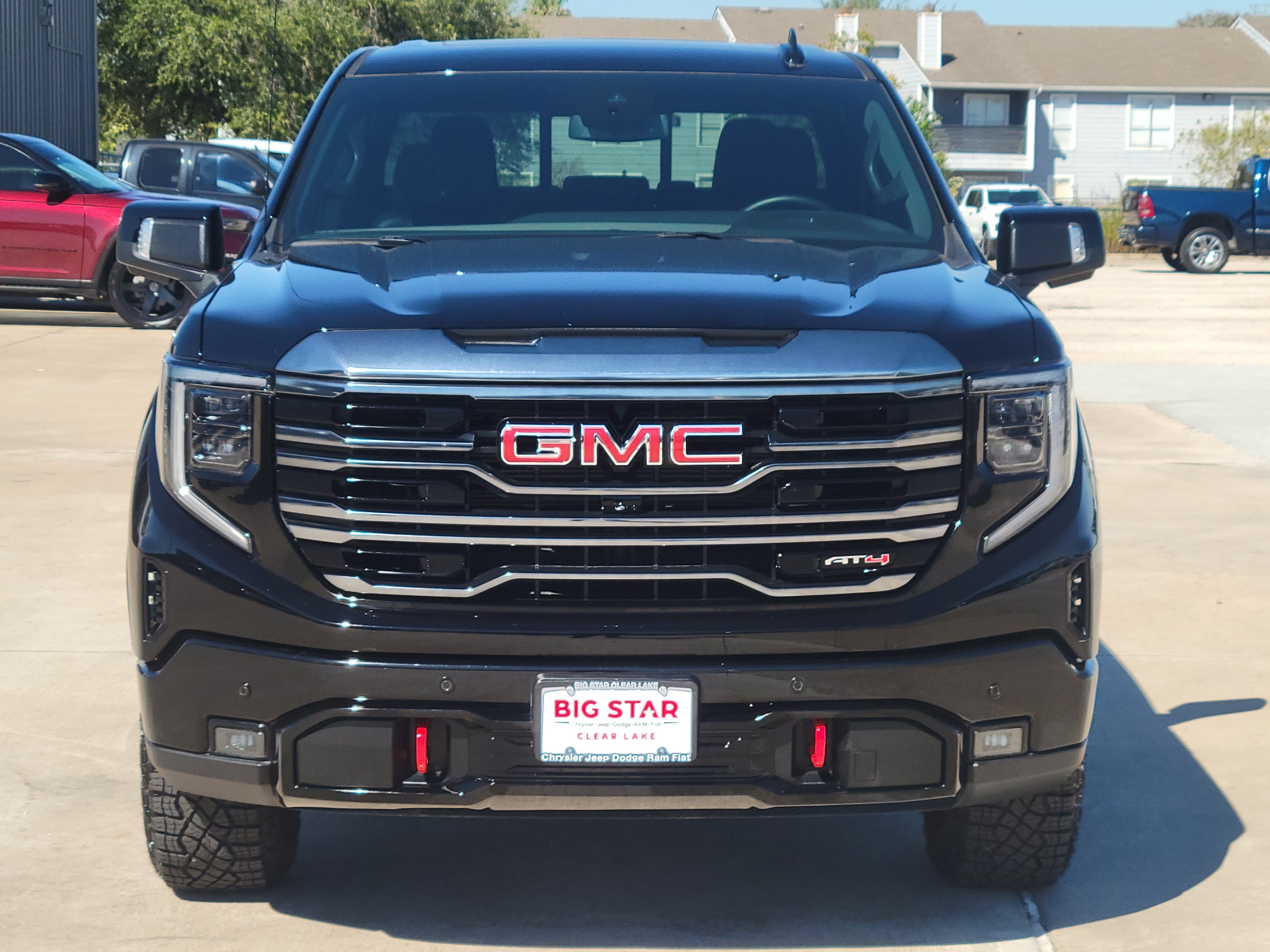 Used 2024 GMC Sierra 1500 AT4 w/ AT4 Preferred Package image 8