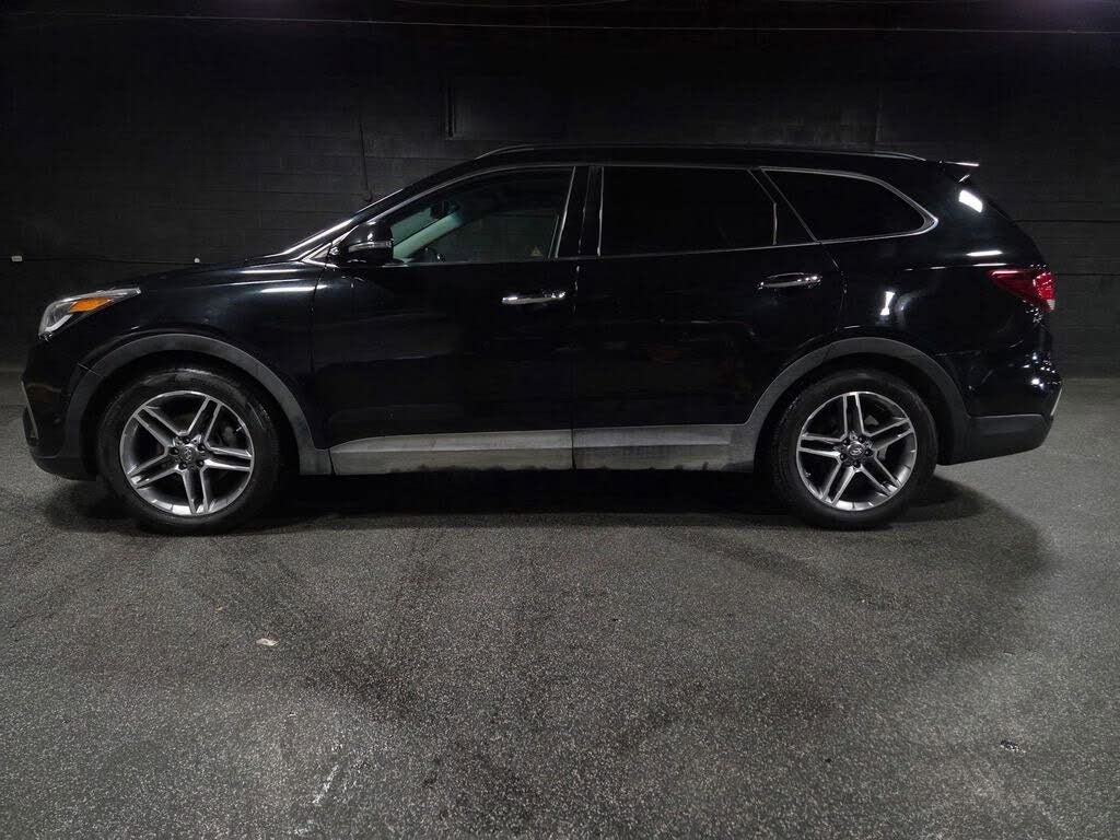 Used 2017 Hyundai Santa Fe SE w/ SE Ultimate Tech Package 03 image 2