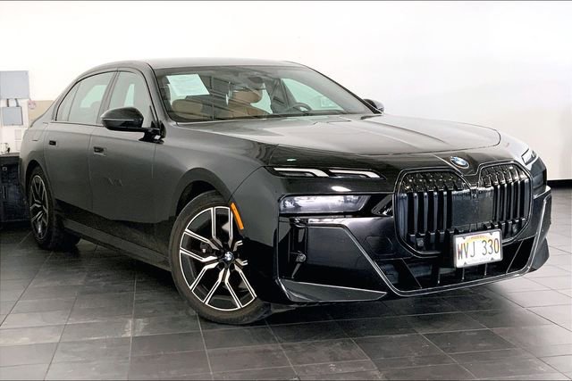 Certified 2023 BMW 740i image 2