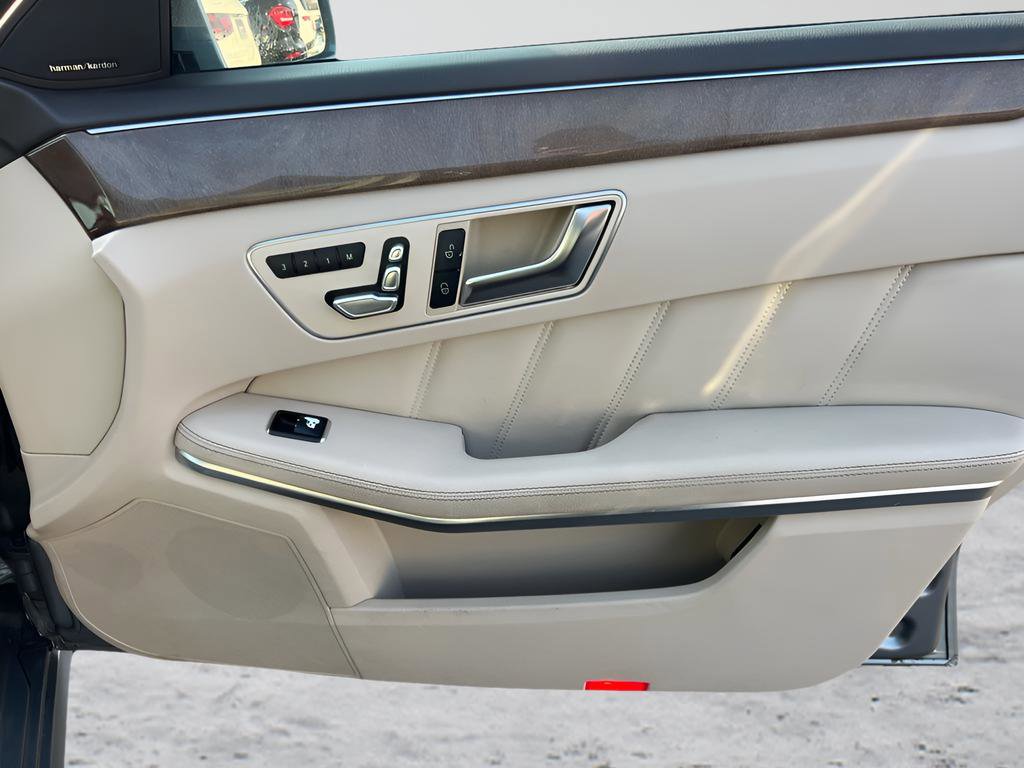 Used 2015 Mercedes-Benz E 350 4MATIC Sedan image 31