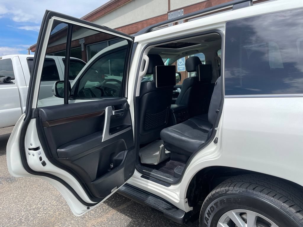 Used 2016 Toyota Land Cruiser AWD/4WD image 14