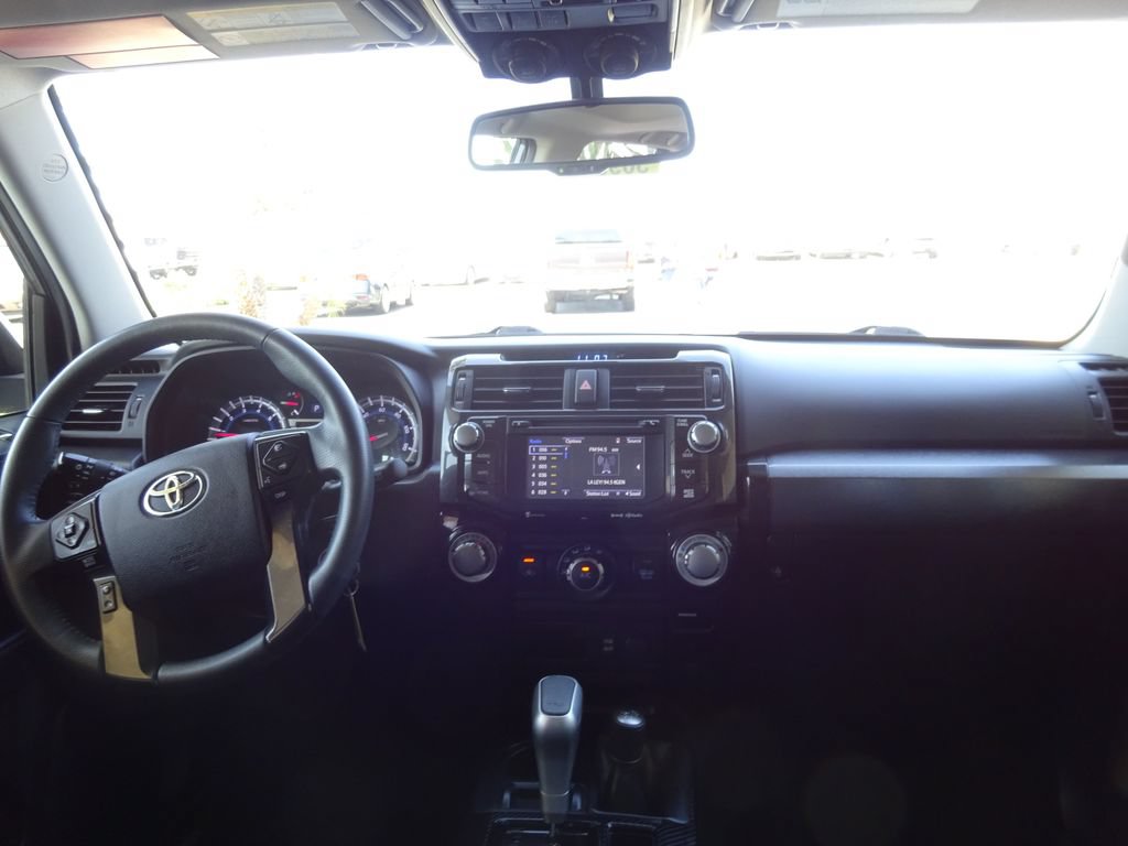 Used 2019 Toyota 4Runner TRD Off-Road Premium AWD/4WD image 24