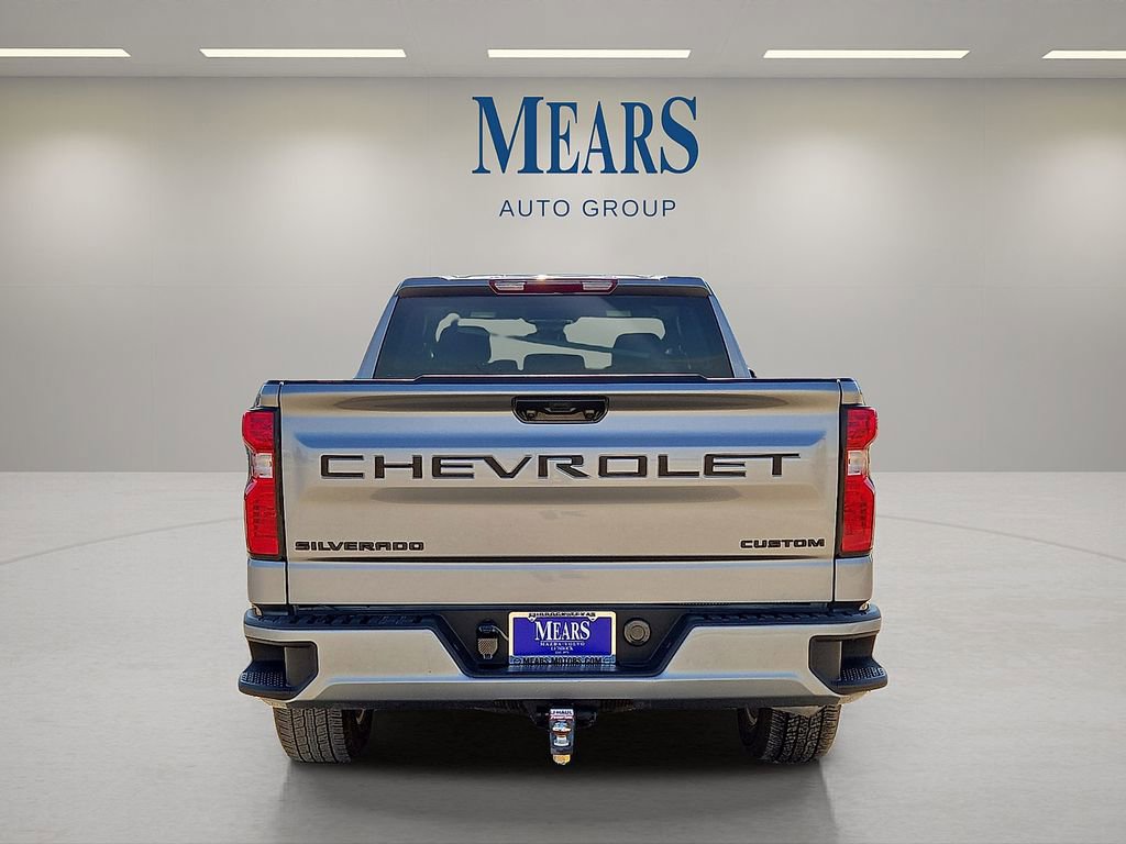 Used 2025 Chevrolet Silverado 1500 Custom image 4
