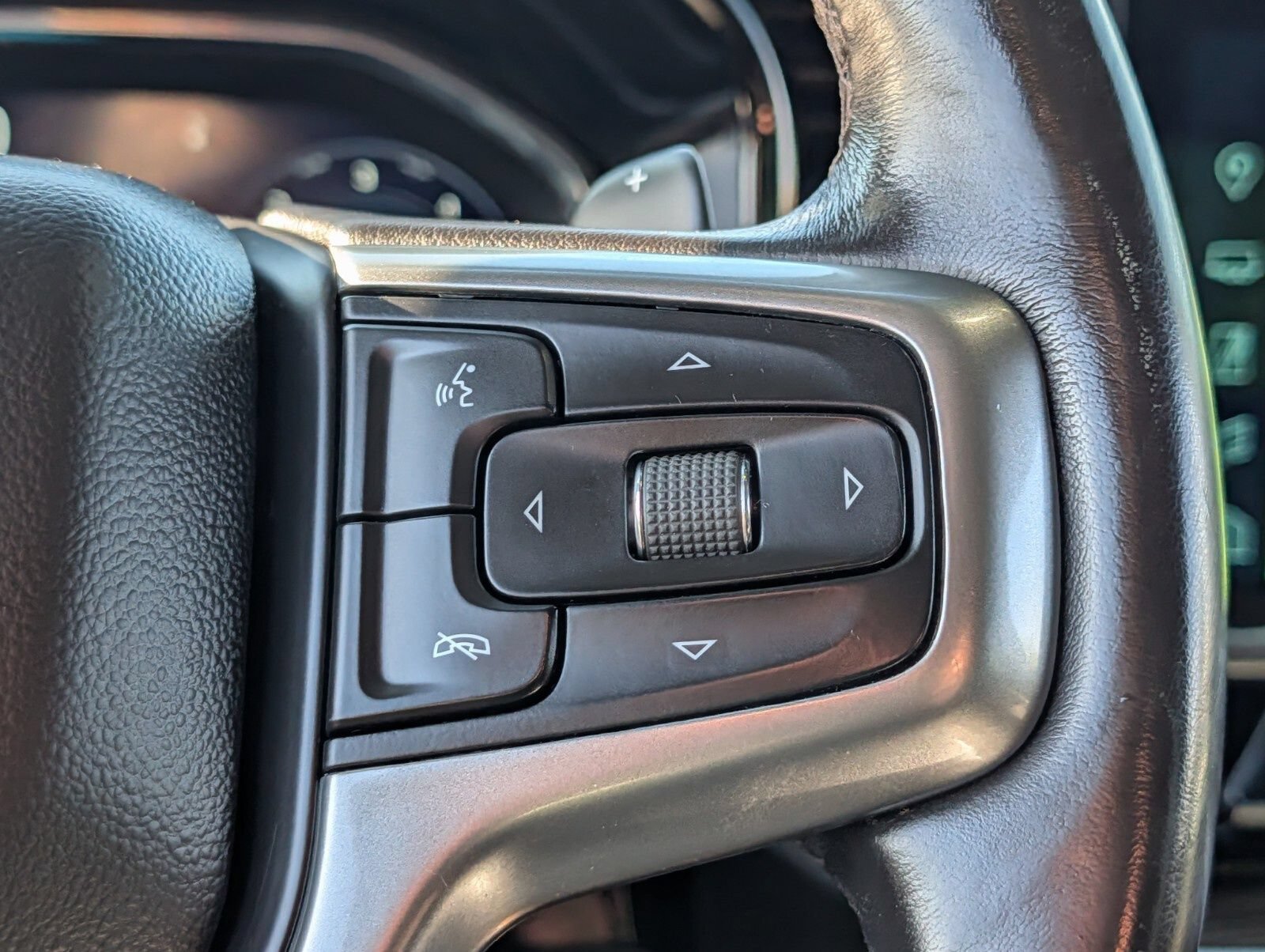 Used 2022 Chevrolet Silverado 1500 LT RWD image 34