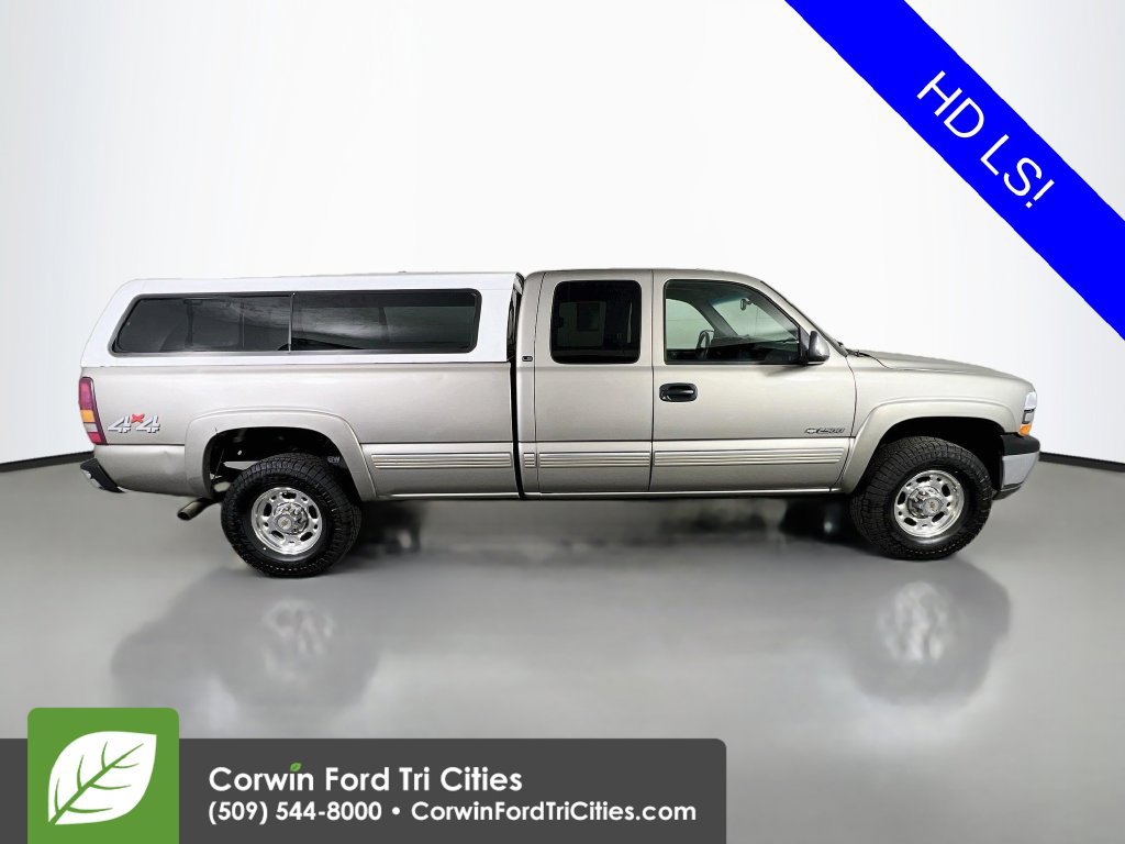 Used 2000 Chevrolet Silverado 2500 LS w/ Snow Plow Prep Pkg AWD/4WD image 16