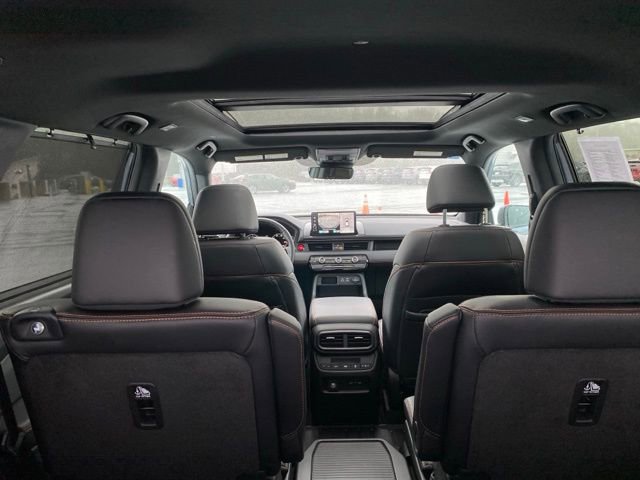 Certified 2025 Honda Pilot TrailSport image 16