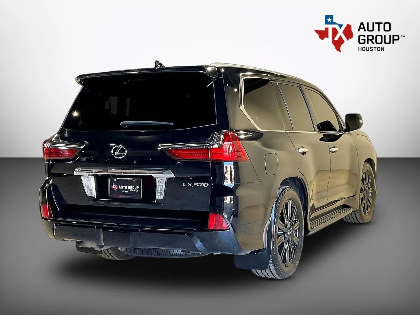 Used 2017 Lexus LX 570 4WD w/ Luxury Package image 6