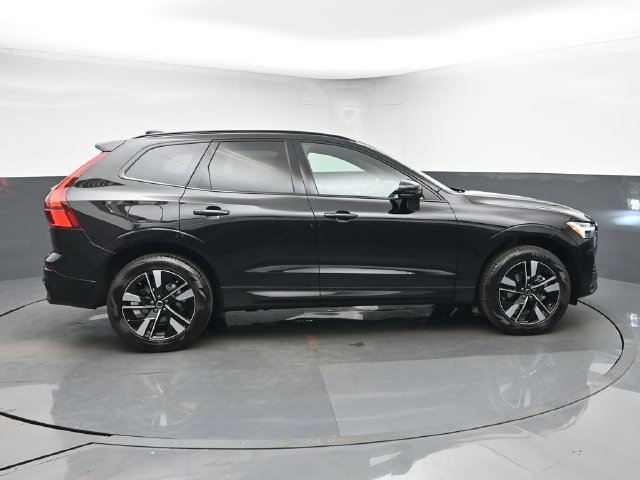 New 2027 Volvo XC60 B5 Core AWD/4WD image 9