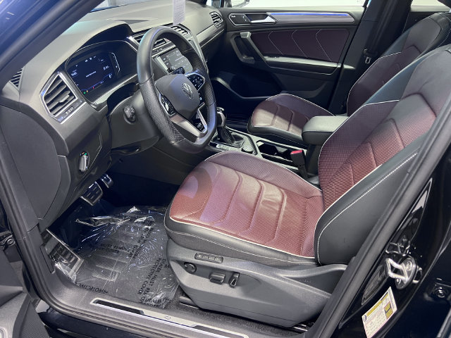 Certified 2024 Volkswagen Tiguan SEL R-Line AWD/4WD image 7