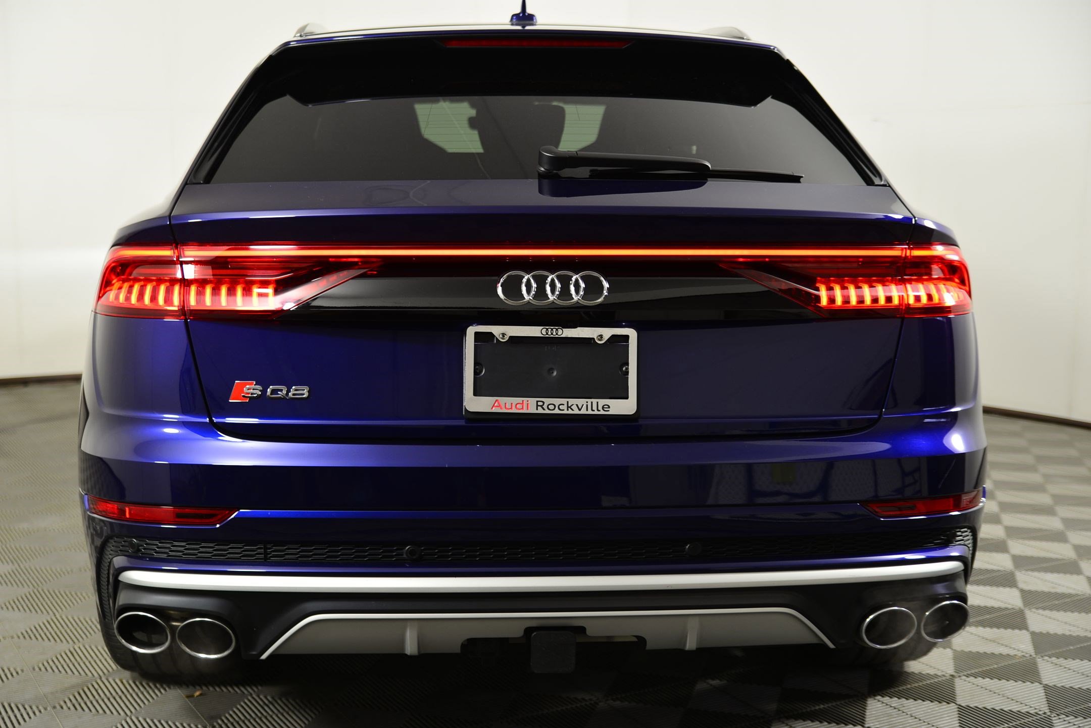 Used 2023 Audi SQ8 Premium Plus w/ SQ8 Luxury Package image 8