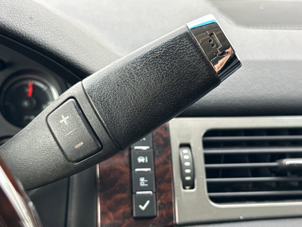 Used 2014 GMC Sierra 2500 Denali w/ Suspension Package, Off-Road image 23