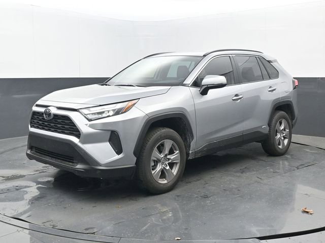 Used 2025 Toyota RAV4 XLE image 22