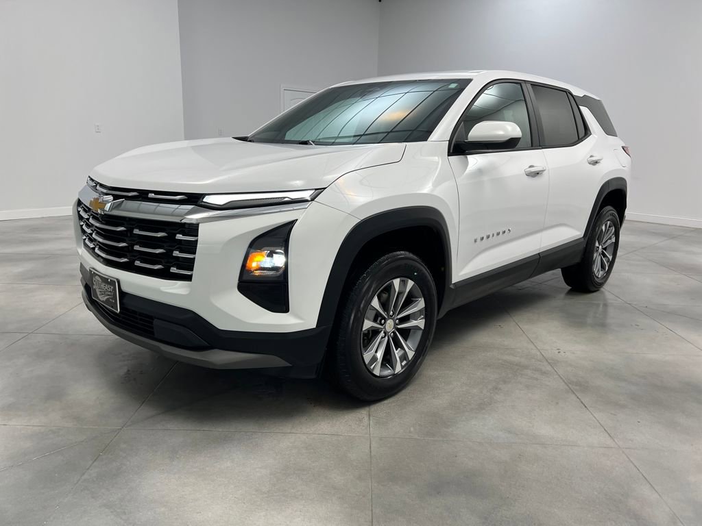 Used 2025 Chevrolet Equinox LT image 3