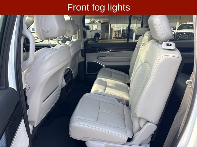 Used 2024 Jeep Wagoneer 2WD w/ Premium Group I image 15