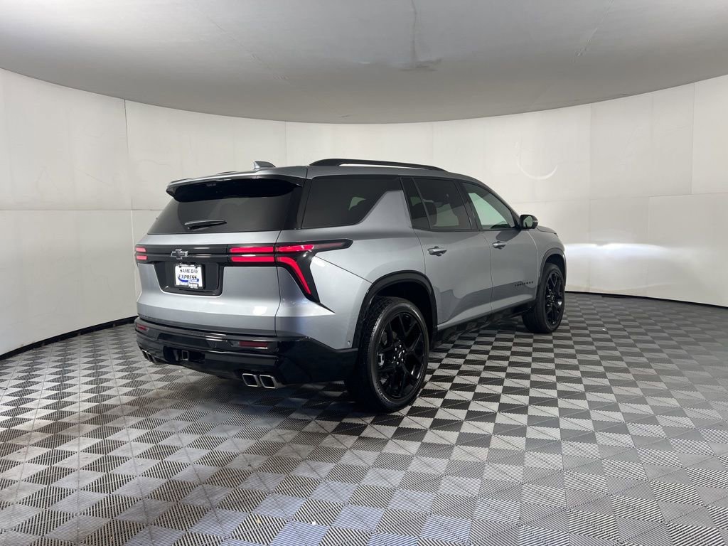 Used 2024 Chevrolet Traverse RS image 13