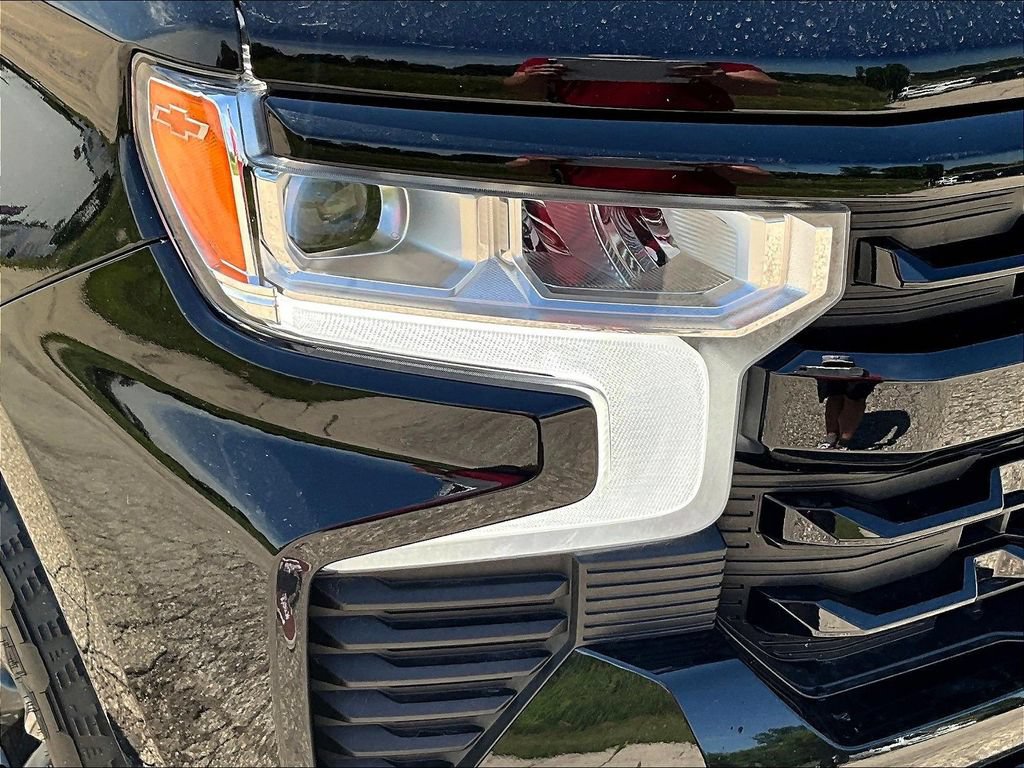 Used 2022 Chevrolet Silverado 1500 RST AWD/4WD image 35