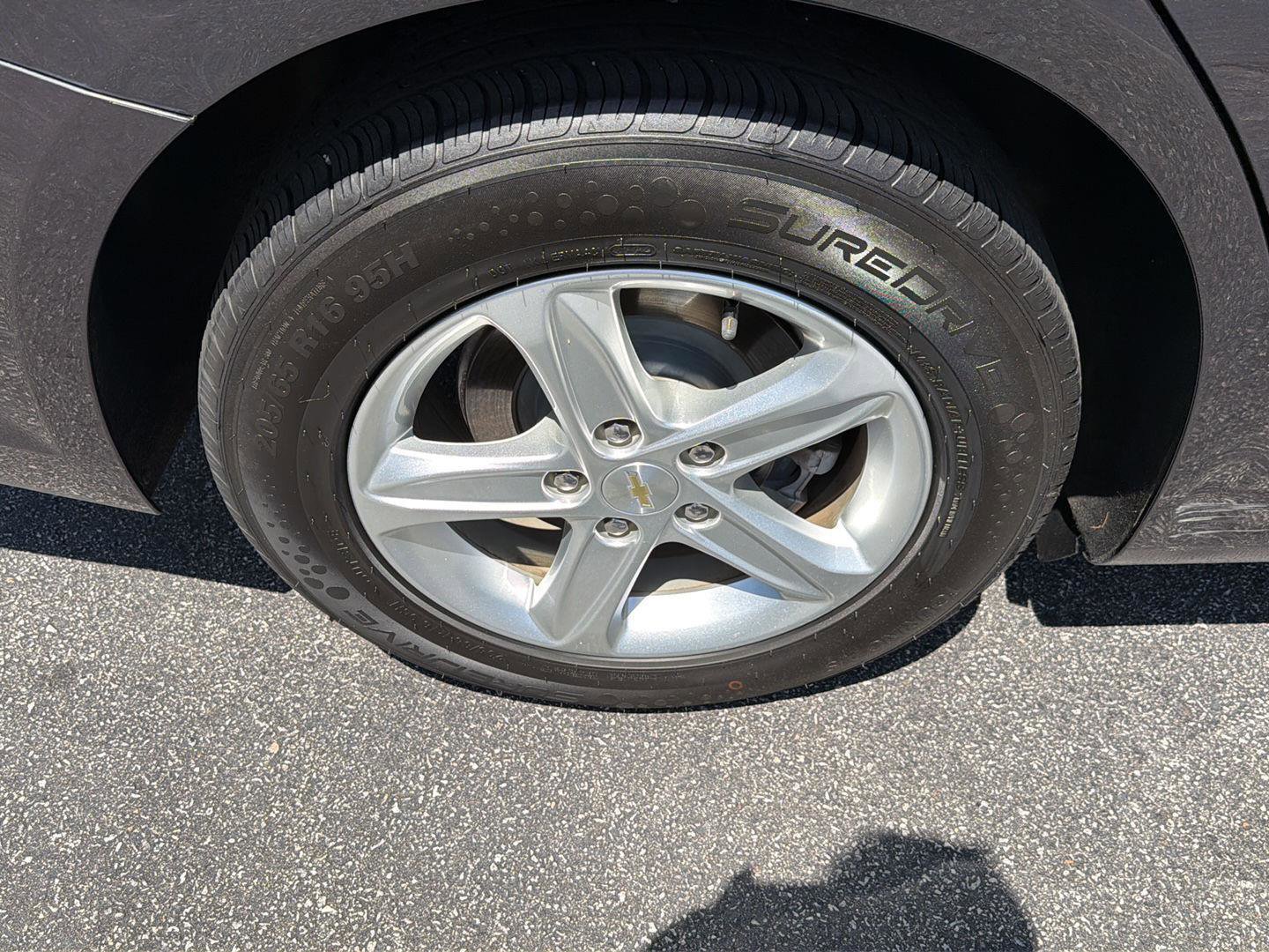 Used 2022 Chevrolet Malibu LS FWD image 35