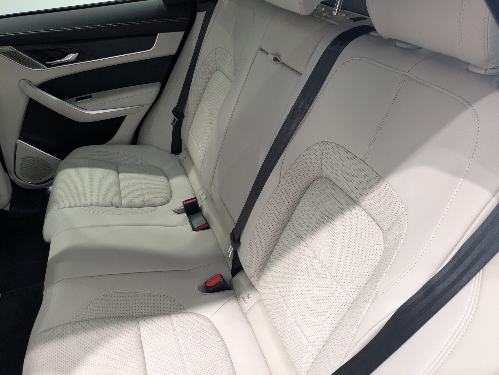 New 2026 Jaguar F-PACE R-Dynamic S AWD/4WD image 13