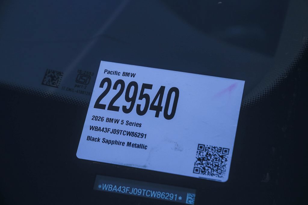 Used 2026 BMW 530i w/ M Sport Package RWD image 24